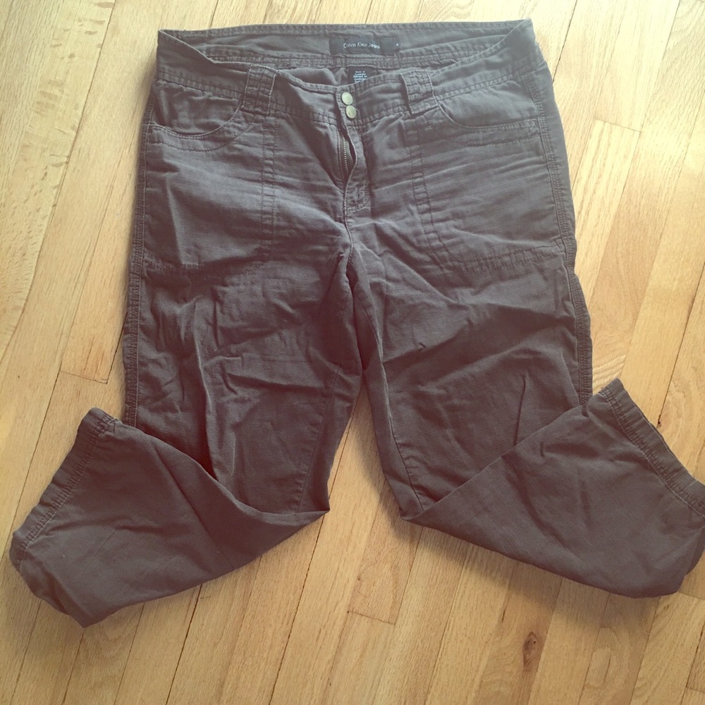 Calvin Klein Jeans brand cropped pants .